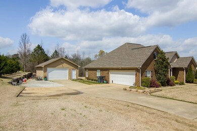 522 Rock Springs Dr, Oxford, MS 38655 - photo 2