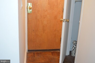 The President Condo unit 111, Washington, DC 20037 - photo 5