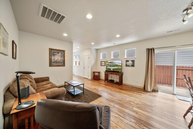 4-web-or-mls-62856 NE Nolan St (44 of 44