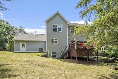 9 Grasmere Ln unit U352, Nashua, NH 03063 - photo 4