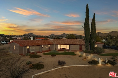 15617 Mondamon Rd, Apple Valley, CA 92307 - photo 2