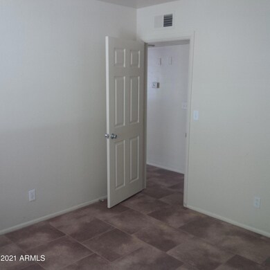 2847 N 46th Ave unit 14, Phoenix, AZ 85035 - photo 2