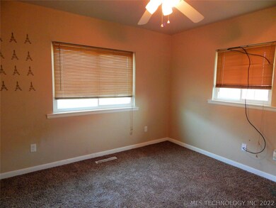 841 W 22nd St, Ada, OK 74820 - photo 7