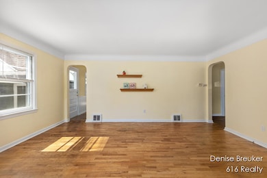 3261 Essex St NE, Grand Rapids, MI 49525 - photo 5