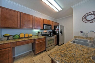 2134EBroadway1023-007