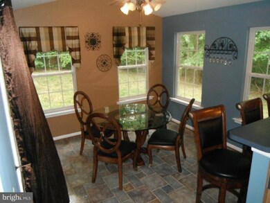 8025 Settle Ct, Waldorf, MD 20603 - photo 4