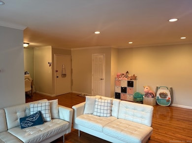 333 Vincellette St unit 109, Bridgeport, CT 06606 - photo 4