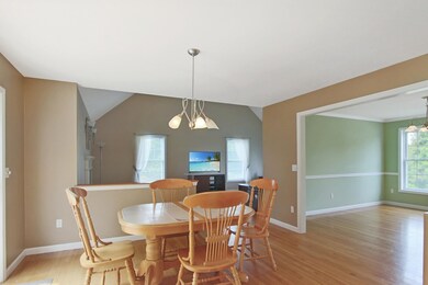 28 Bradford Cir, Hudson, NH 03051 - photo 6