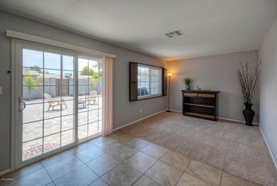 7723 N 18th St Phoenix AZ-large-006-17-F