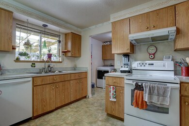 19455 Apache Road-6