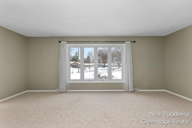 1010 Cherrywood Ln NE, Grand Rapids, MI 49505 - photo 5