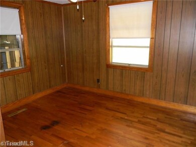 1st Bedroom.