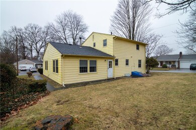 26 Monmouth Dr, Riverside, RI 02915 - photo 4