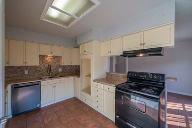 8703 Bold Forest Dr, Houston, TX 77088 - photo 4