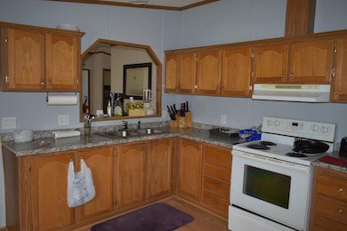 Eat-in Kitchen