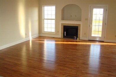 1081 Running Brook Dr, Lawrenceburg, KY 40342 - photo 6