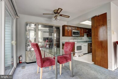 1929 Bellarbor Cir unit D, Crofton, MD 21114 - photo 6