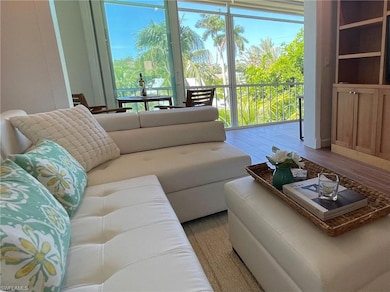 1051 3rd St S unit 302, Naples, FL 34102 - photo 7