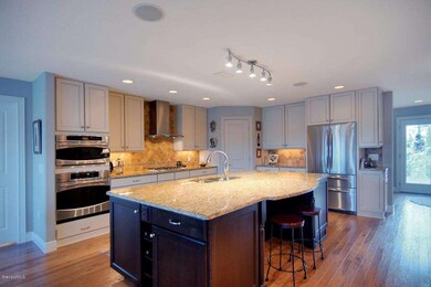 117 La Riviere Road