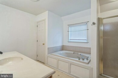 14610 Balsam Ct, Swan Point, MD 20645 - photo 5