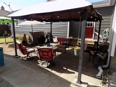 111 W 1st St, Newburgh, IN 47630 - photo 7