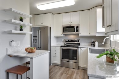 8944 Quest St, Omaha, NE 68122 - photo 6