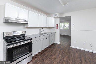 435 1/2 Cook Ave, Paulsboro, NJ 08066 - photo 5