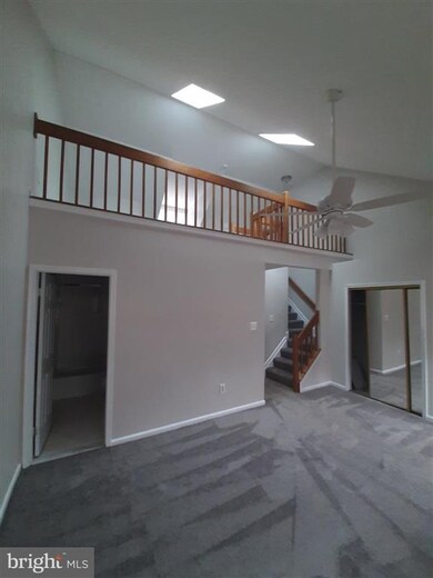 8018 Upperfield Ct, Owings Mills, MD 21117 - photo 4