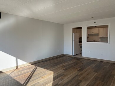 1 Pond St unit 7B, Winthrop, MA 02152 - photo 4