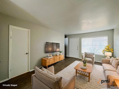 2802 Lasses Blvd unit 8, San Antonio, TX 78223 - photo 3