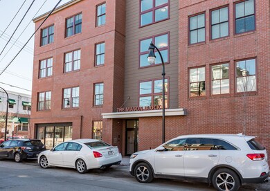 62 India St Portland ME 04101-large-034-