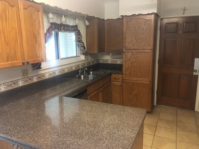 10925 Lakewood Ave, El Paso, TX 79935 - photo 4