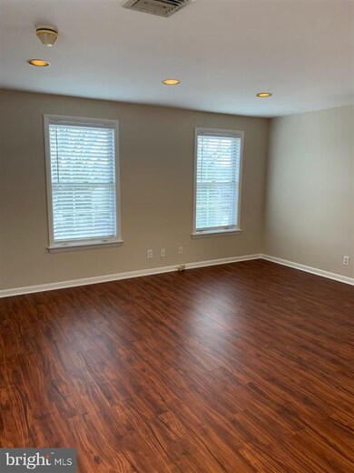 201 Marshall St unit 2ND FLOOR, Kennett Square, PA 19348 - photo 3