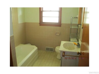 839 16th St, Niagara Falls, NY 14301 - photo 3