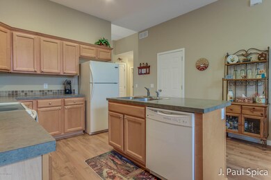 1250 Coopers Pass SW unit 4, Byron Center, MI 49315 - photo 6