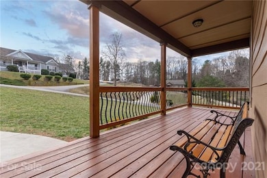 123 S Willow Brook Dr, Asheville, NC 28806 - photo 4