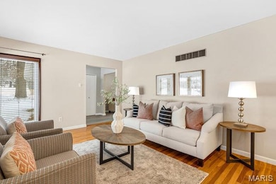 7307 Boellner Dr, Hazelwood, MO 63042 - photo 5