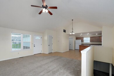 612 E Daniels St-6