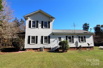2002 Edge Park Rd, Clover, SC 29710 - photo 2