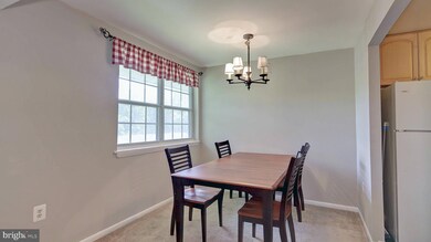 1906 Wilson Ln unit 202, McLean, VA 22102 - photo 7