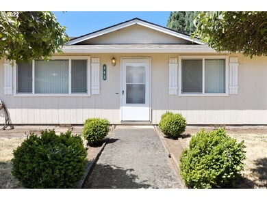 443 SW 13th Ave, Canby, OR 97013 - photo 3