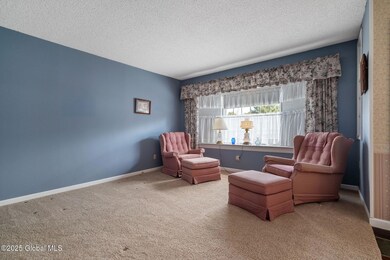 8-2351OldPostRd_08