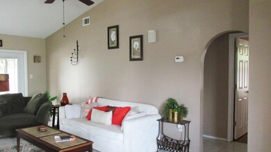 Family room 2