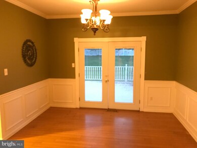 2 Pioneer Cir, Woodbury, NJ 08096 - photo 5