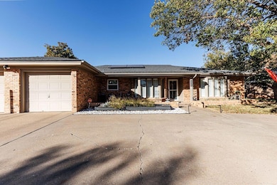 5526 75th St, Lubbock, TX 79424 - photo 2