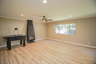 922 SW Spruce St, Grants Pass, OR 97526 - photo 6