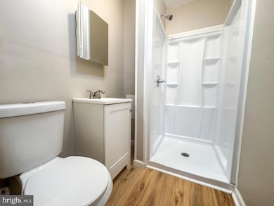 27 29 E Adams St, Paulsboro, NJ 08066 - photo 7