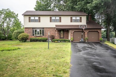 7 Huntington Dr, Schenectady, NY 12309 - photo 3