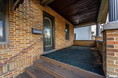 328 N Mclean St, Lincoln, IL 62656 - photo 3