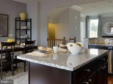 915 Magnolia Blossom Ct, Sykesville, MD 21784 - photo 3